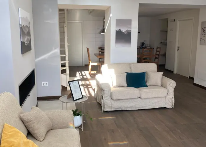 La Rosa Nel Paese 3*